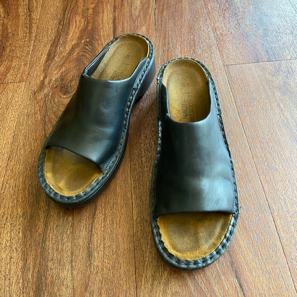 Black Leather Sandals